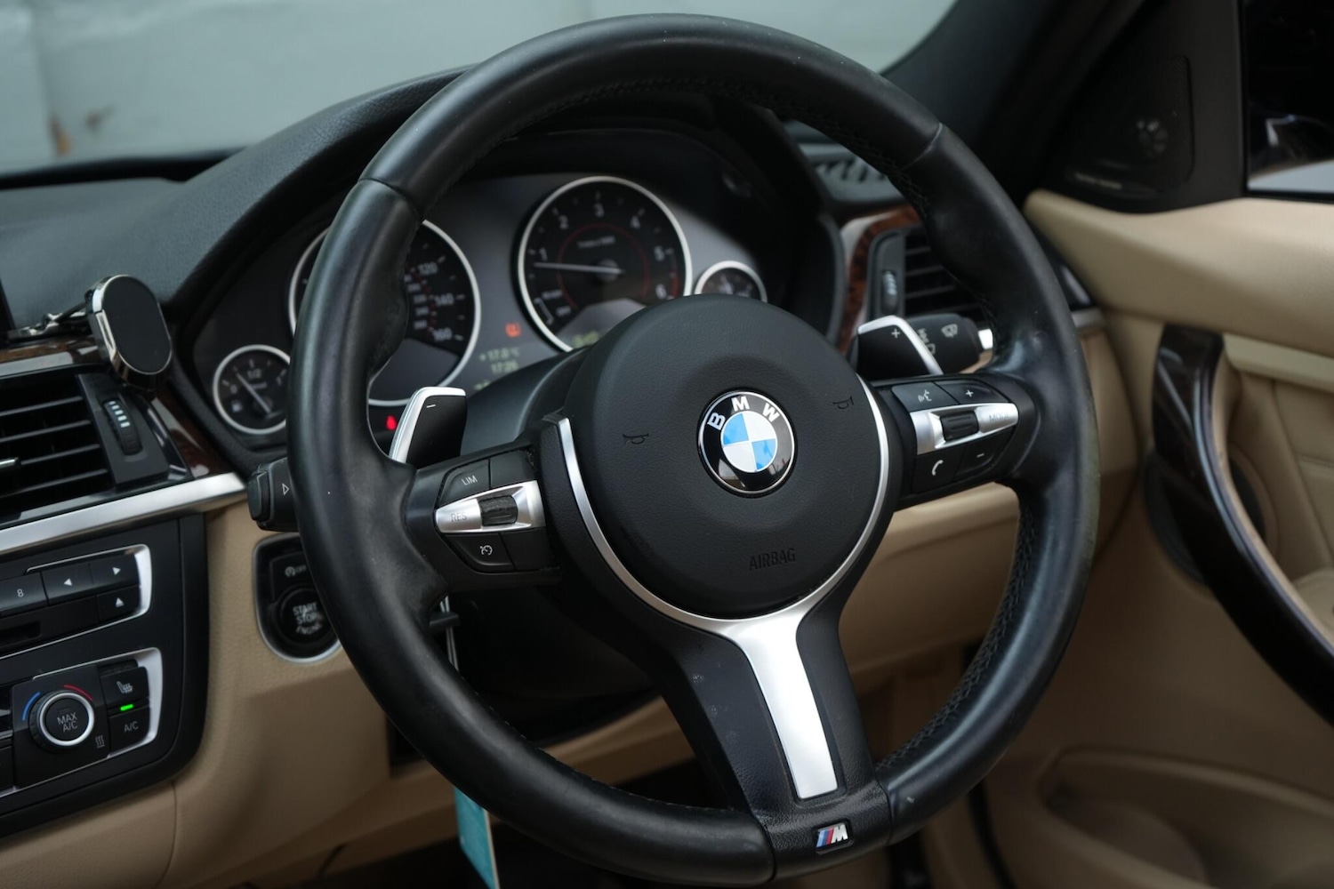 Used BMW 3 Series 2014 for sale - 76138721: Photo 27