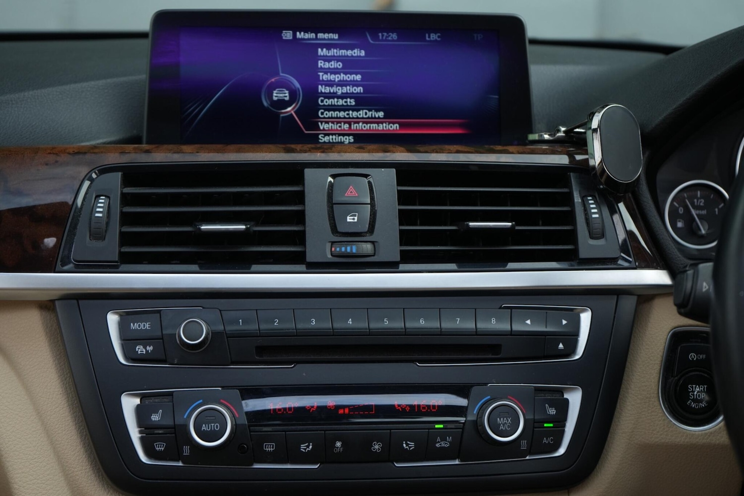 Used BMW 3 Series 2014 for sale - 76138721: Photo 31