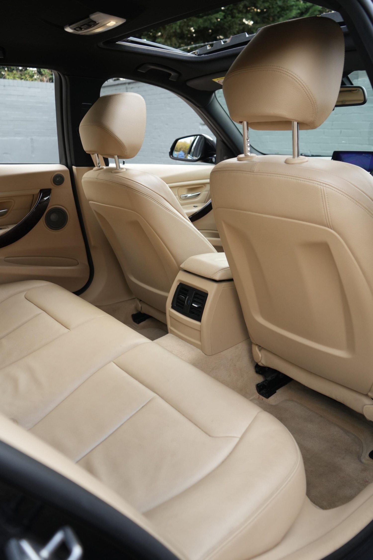 Used BMW 3 Series 2014 for sale - 76138721: Photo 38