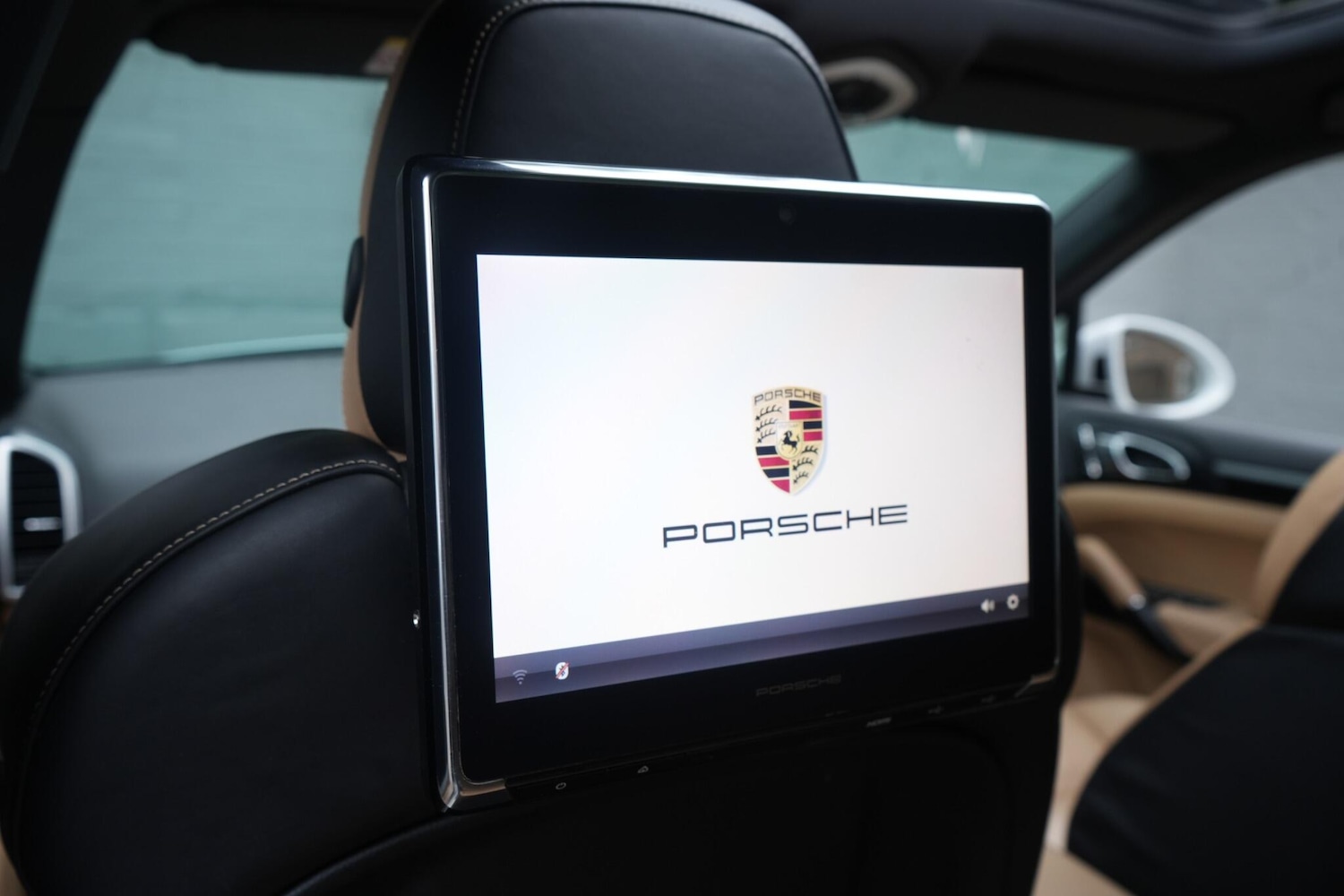 Used Porsche Cayenne 2016 for sale - 77387445: Photo 11