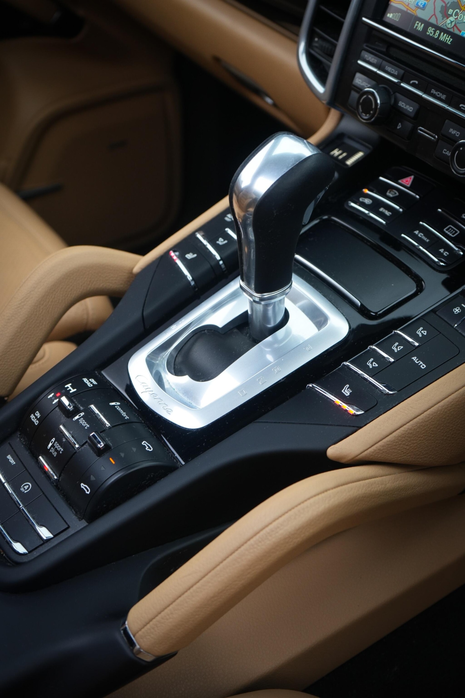 Used Porsche Cayenne 2016 for sale - 77387445: Photo 14