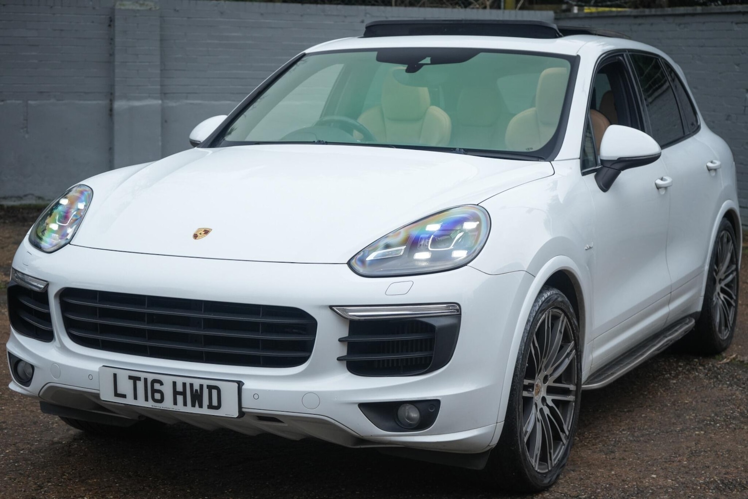Used Porsche Cayenne 2016 for sale - 77387445: Photo 20