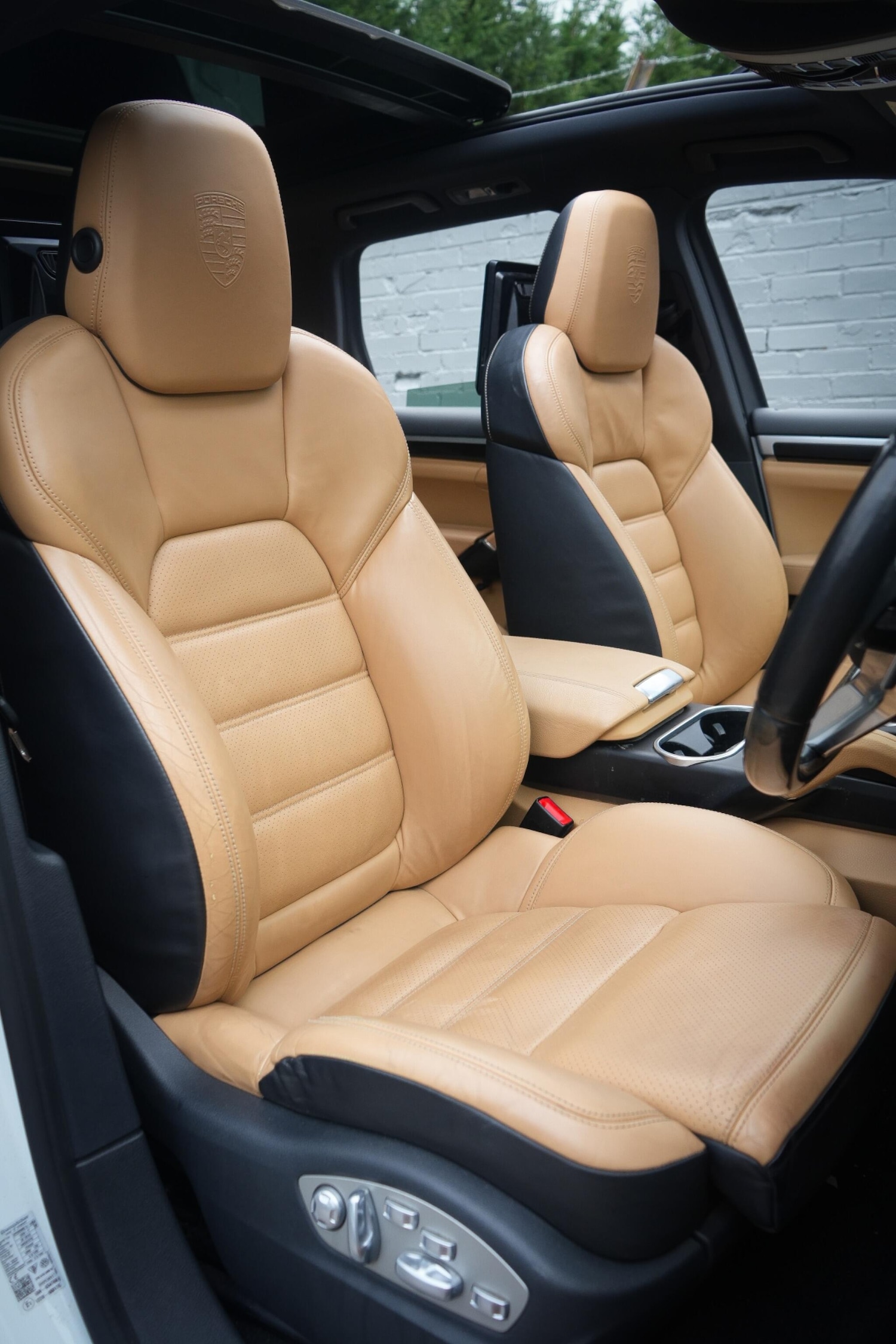 Used Porsche Cayenne 2016 for sale - 77387445: Photo 48