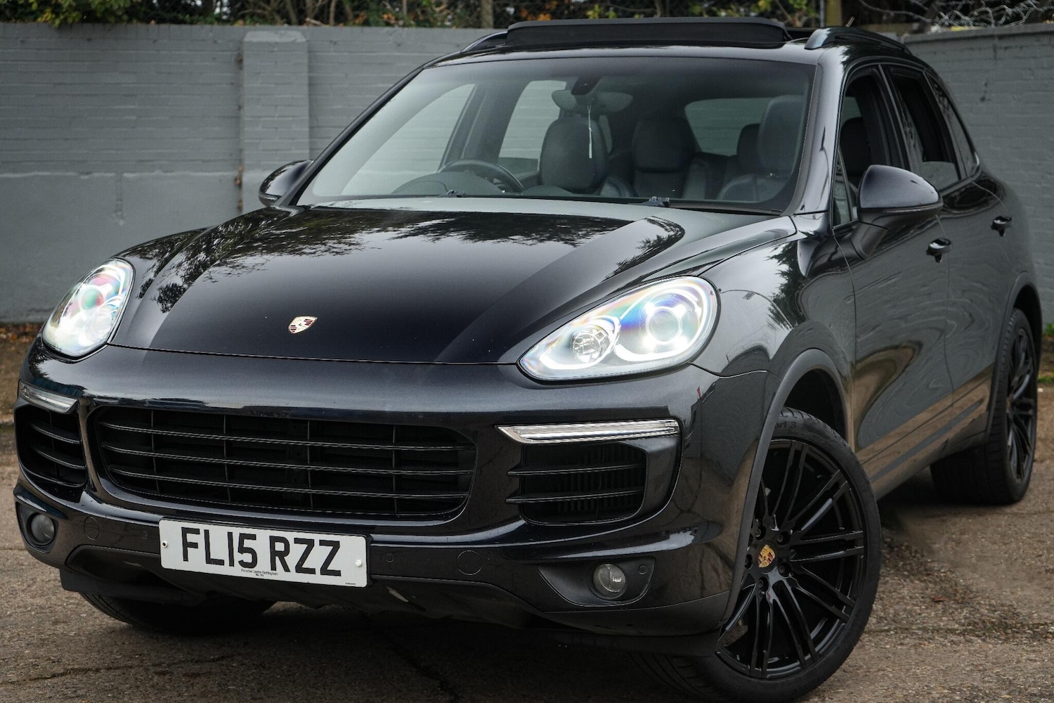 Used Porsche Cayenne 2015 for sale - 76522118: Photo 1