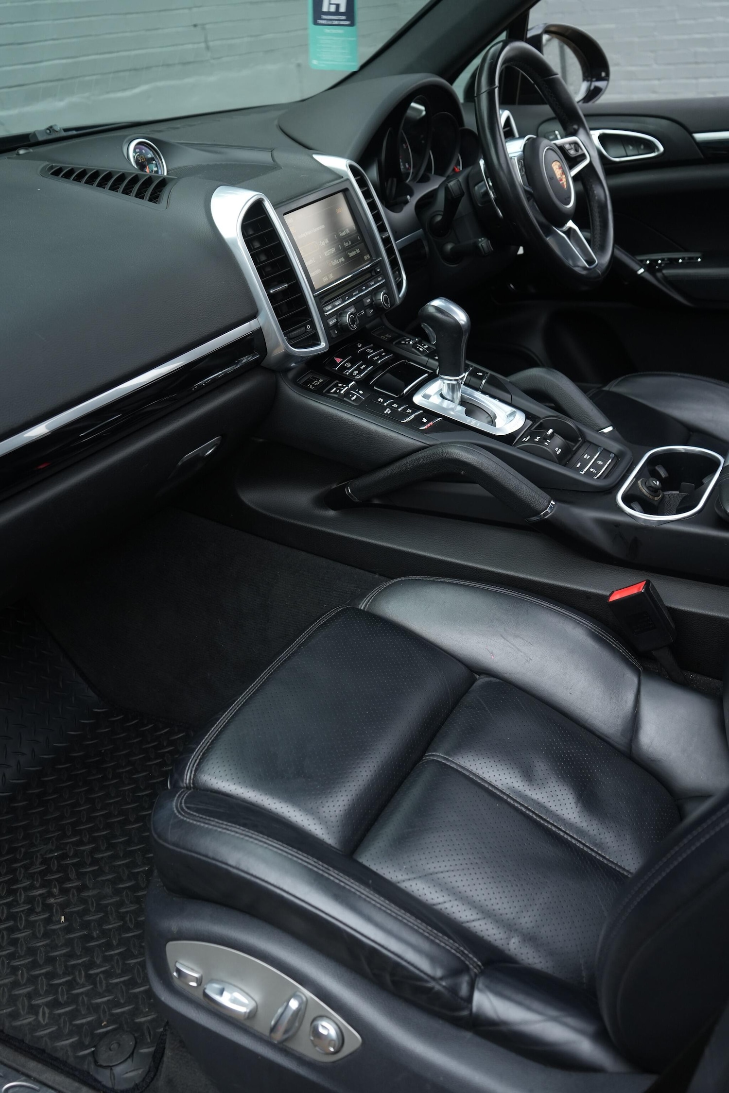 Used Porsche Cayenne 2015 for sale - 76522118: Photo 27