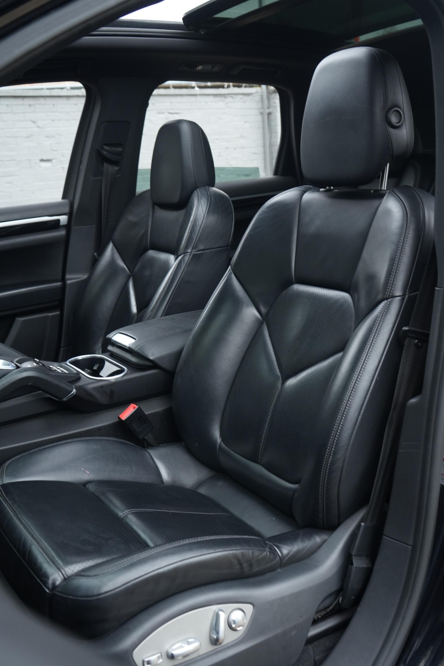 Used Porsche Cayenne 2015 for sale - 76522118: Photo 34