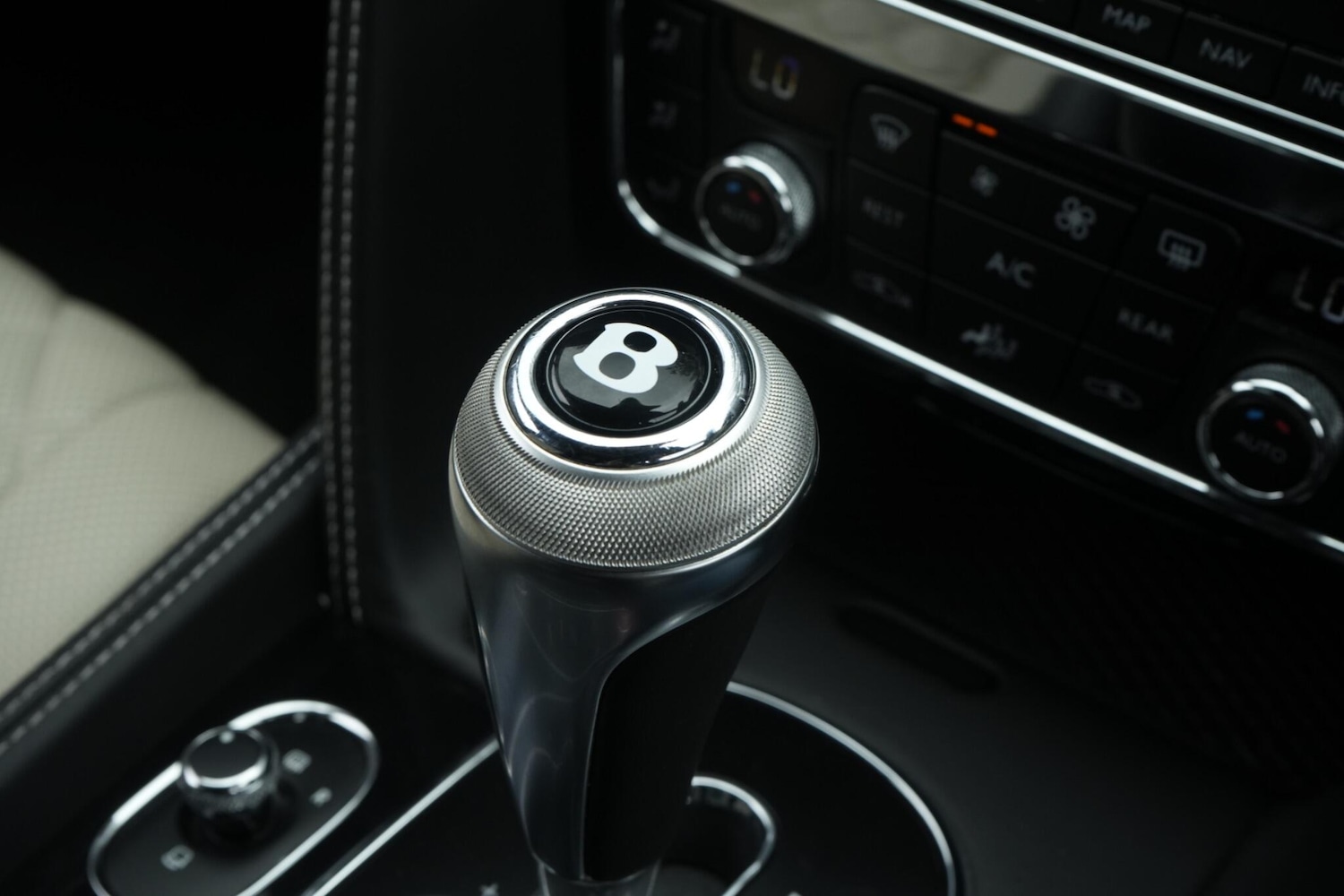 Used Bentley Flying Spur 2017 for sale - 76060873: Photo 32