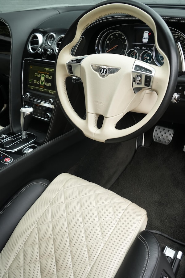Used Bentley Flying Spur 2017 for sale - 76060873: Photo 44