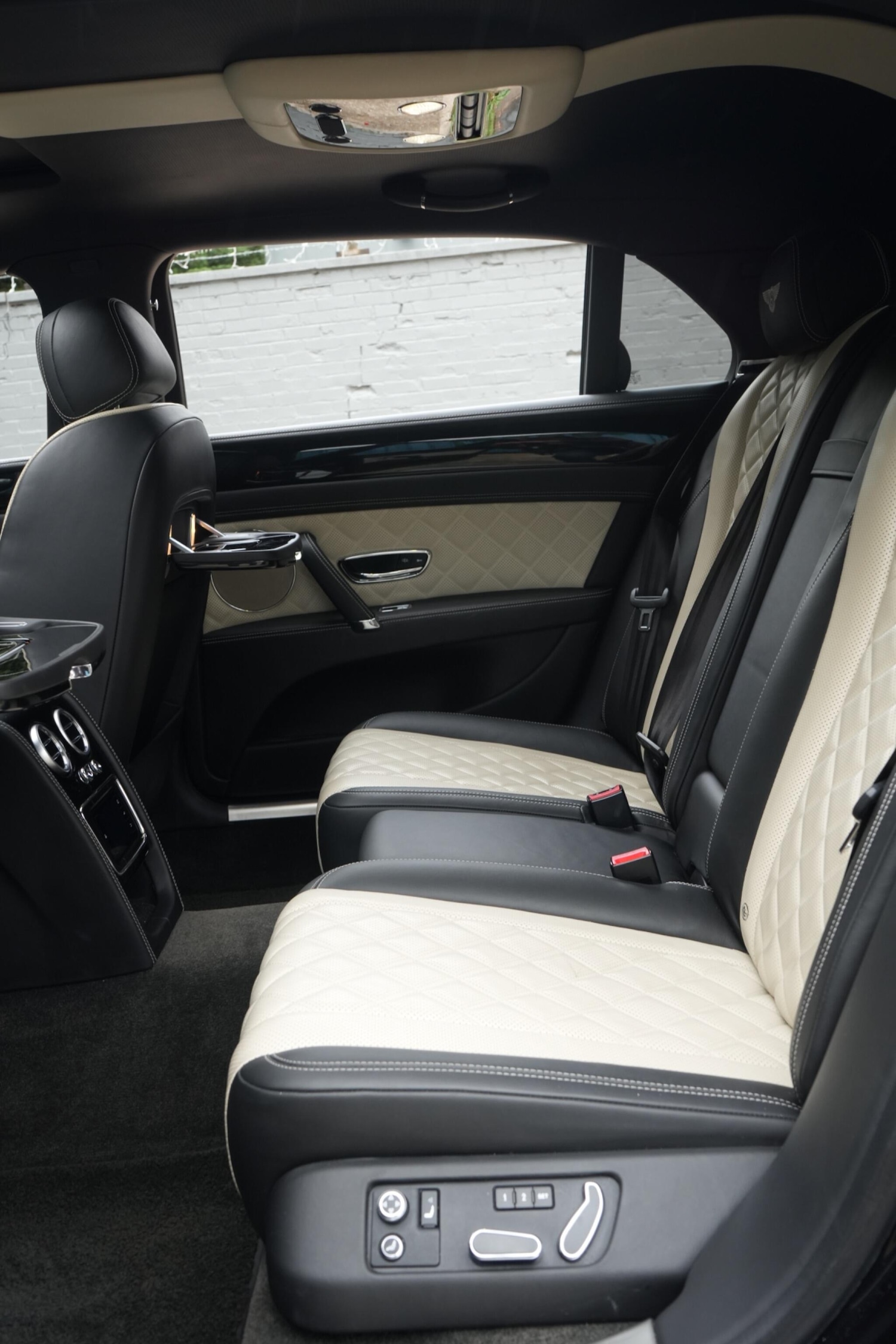 Used Bentley Flying Spur 2017 for sale - 76060873: Photo 50