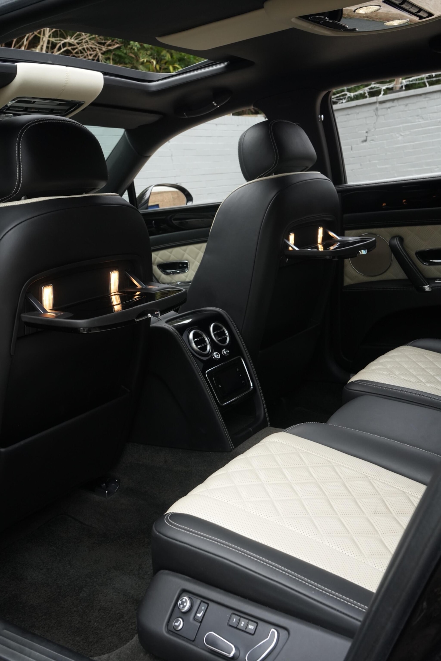 Used Bentley Flying Spur 2017 for sale - 76060873: Photo 51