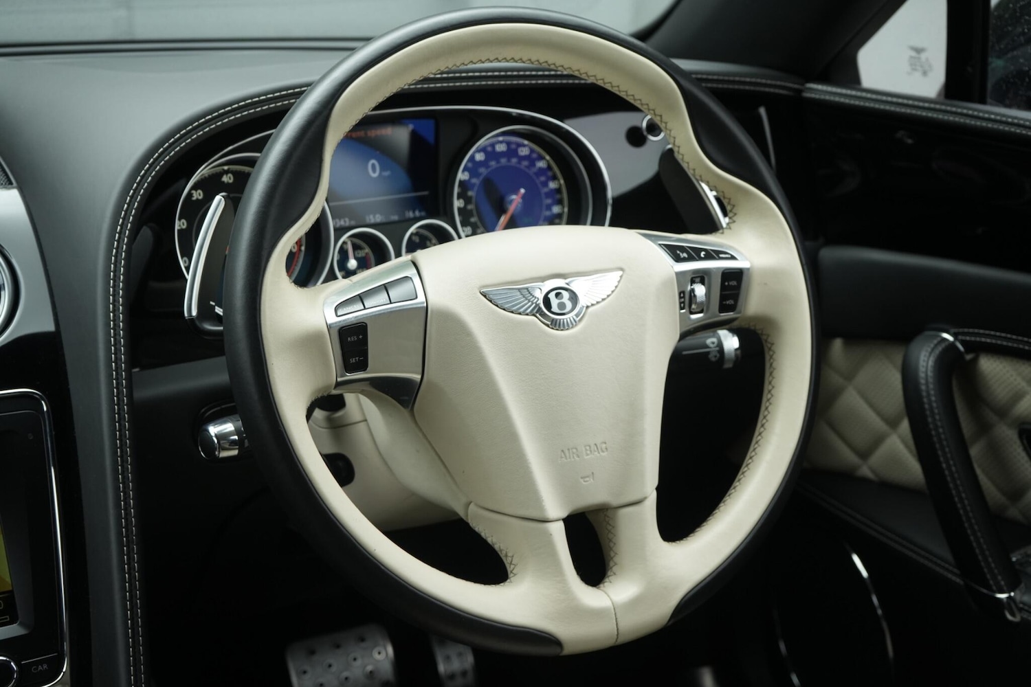 Used Bentley Flying Spur 2017 for sale - 76060873: Photo 61