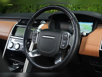 Used Land Rover Discovery 2018 for sale - 78902324: Photo