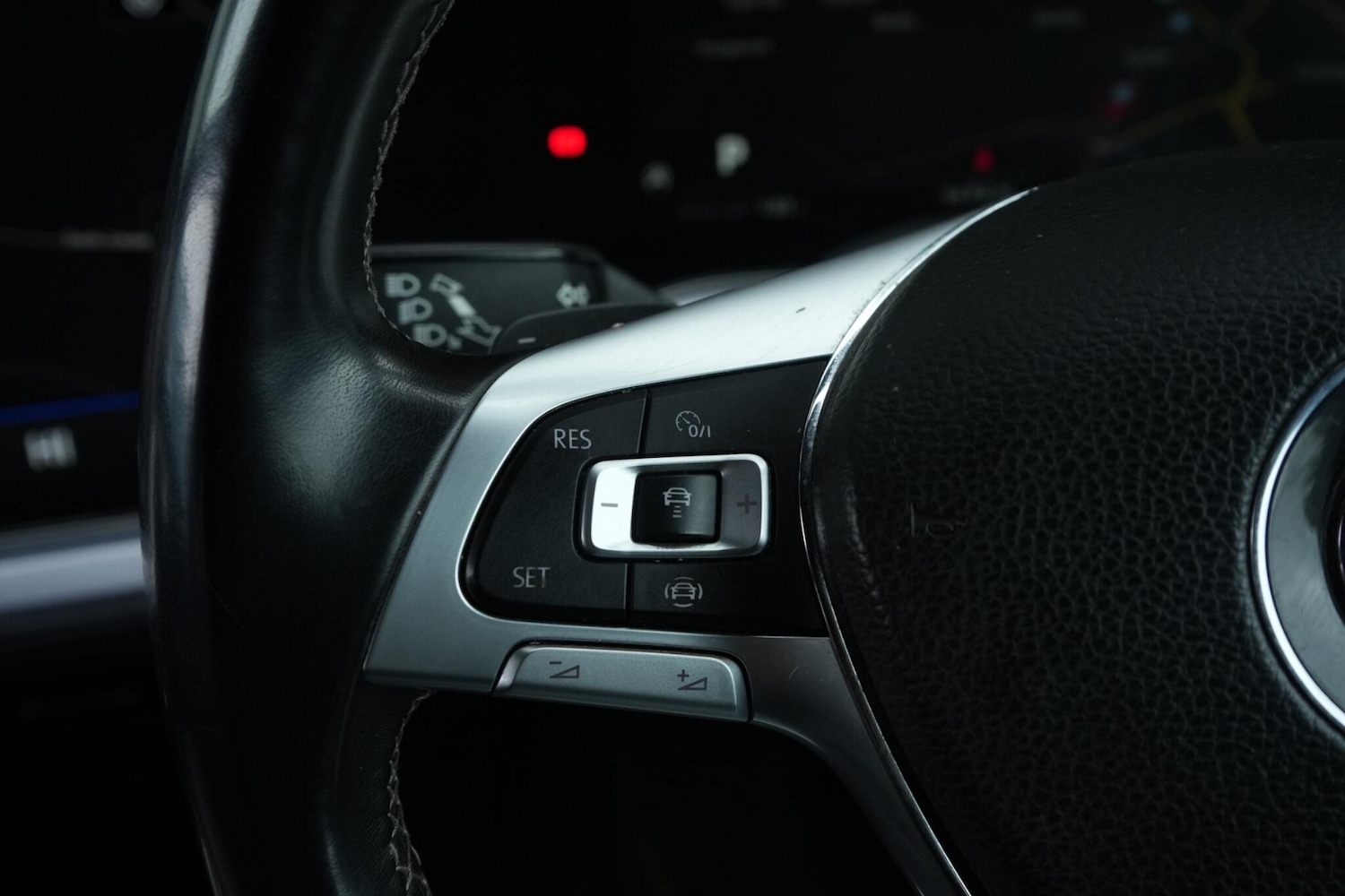 Used Volkswagen Touareg 2018 for sale - 77657746: Photo 10