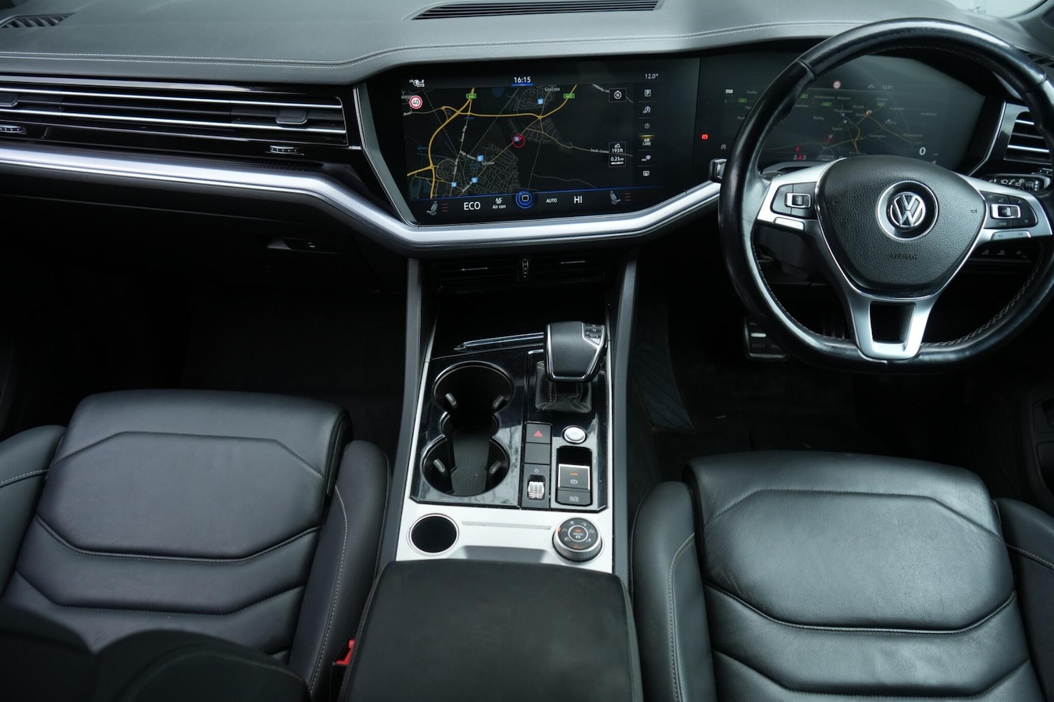 Used Volkswagen Touareg 2018 for sale - 77657746: Photo 25