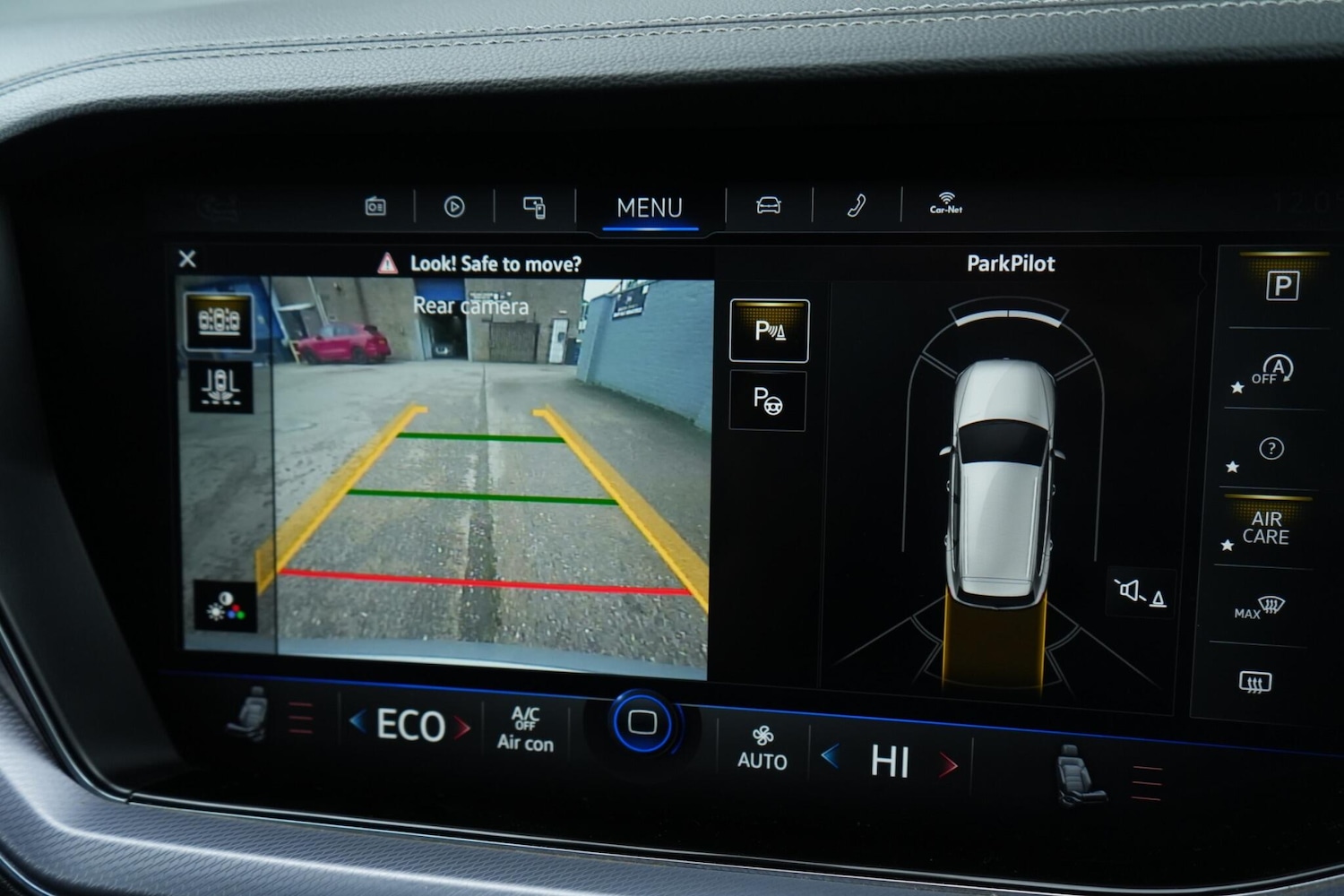 Used Volkswagen Touareg 2018 for sale - 77657746: Photo 28