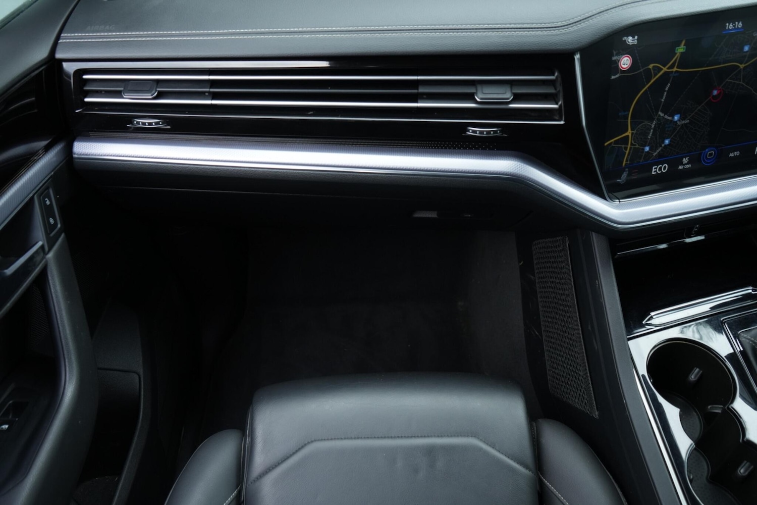 Used Volkswagen Touareg 2018 for sale - 77657746: Photo 30