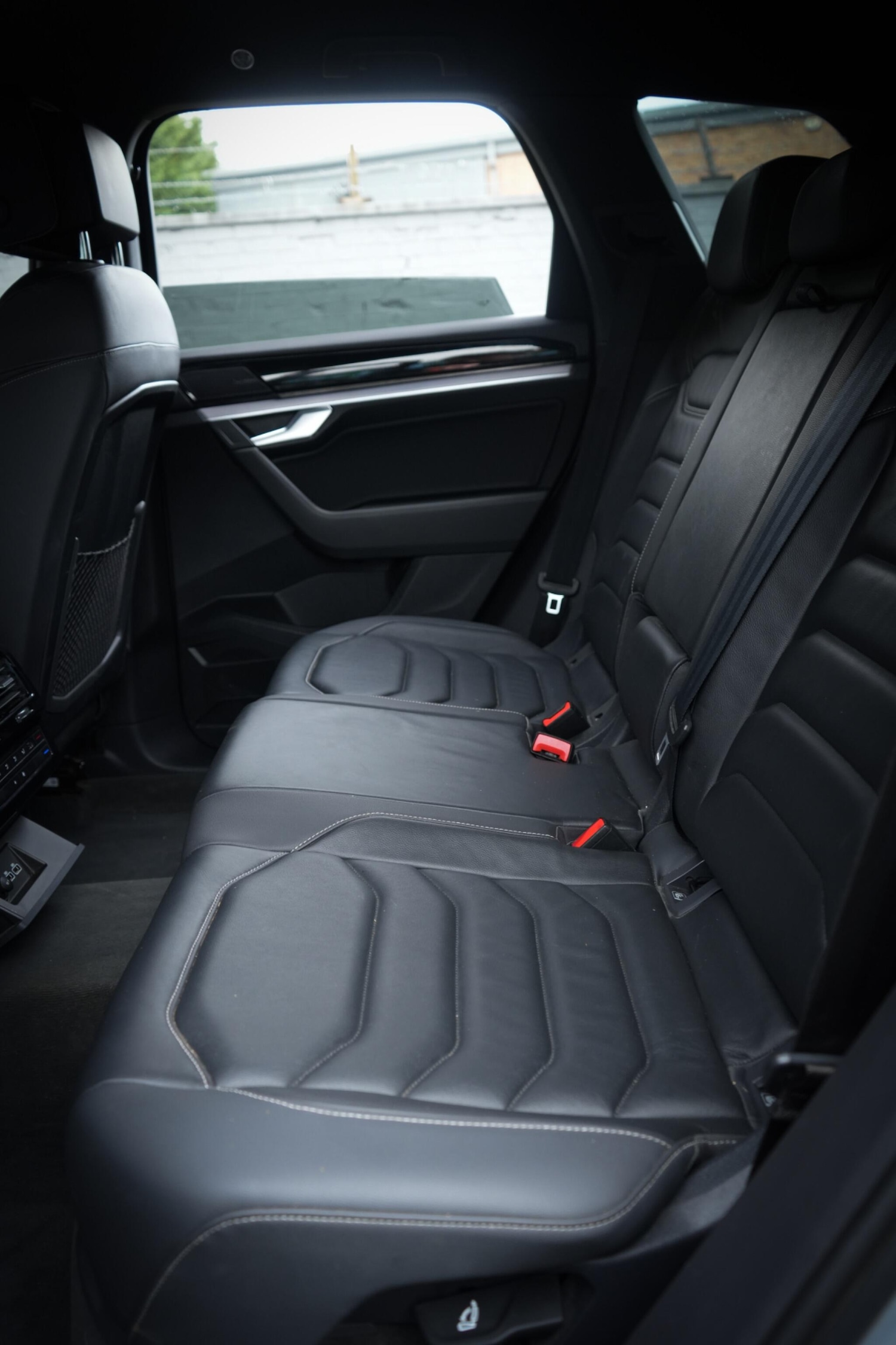 Used Volkswagen Touareg 2018 for sale - 77657746: Photo 35