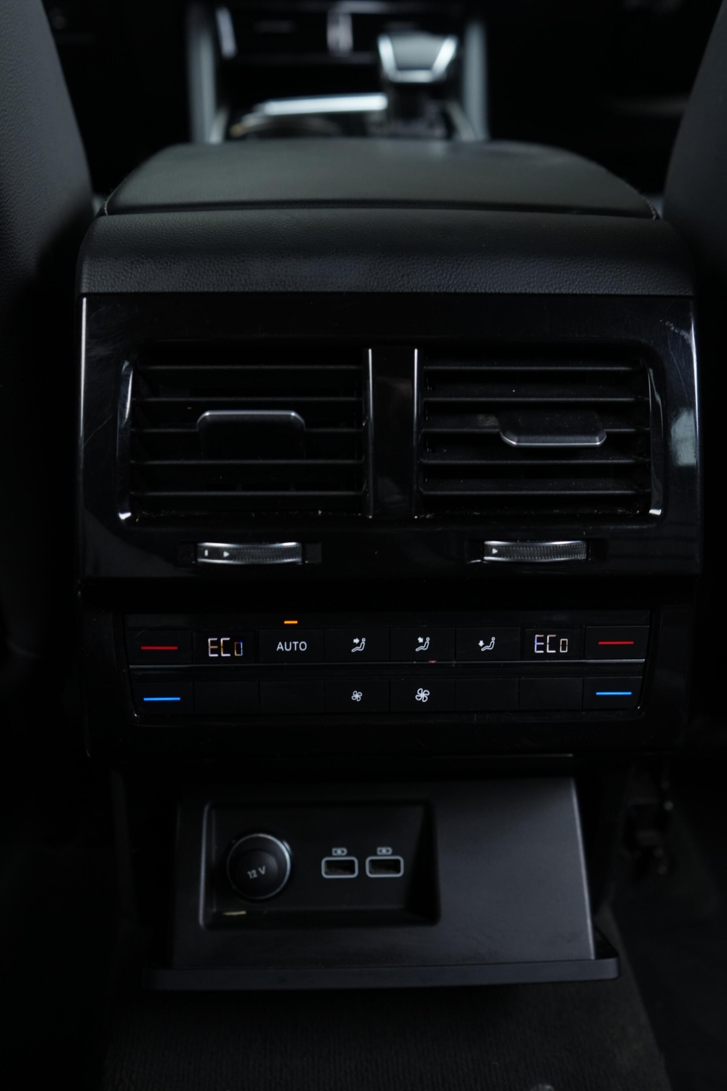 Used Volkswagen Touareg 2018 for sale - 77657746: Photo 61