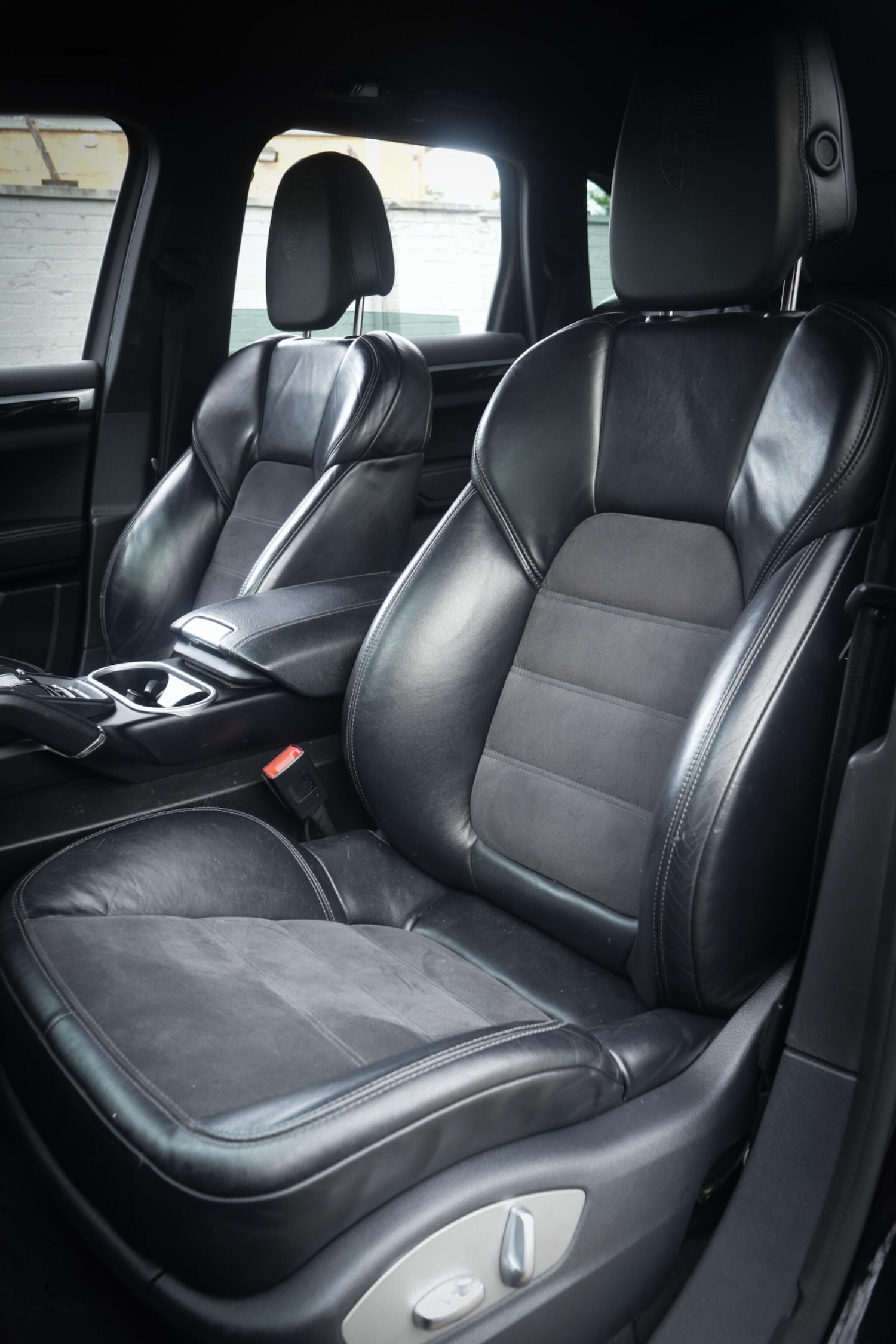 Used Porsche Cayenne 2017 for sale - 77633759: Photo 40