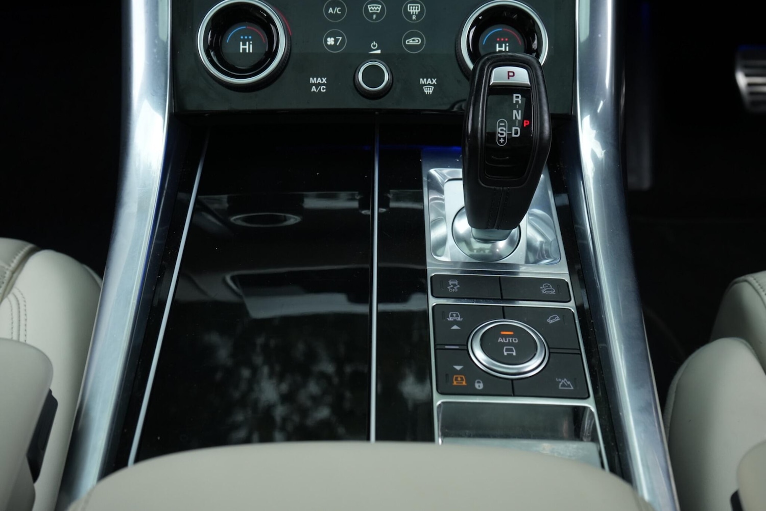 Used Land Rover Range Rover Sport 2018 for sale - 76988131: Photo 32