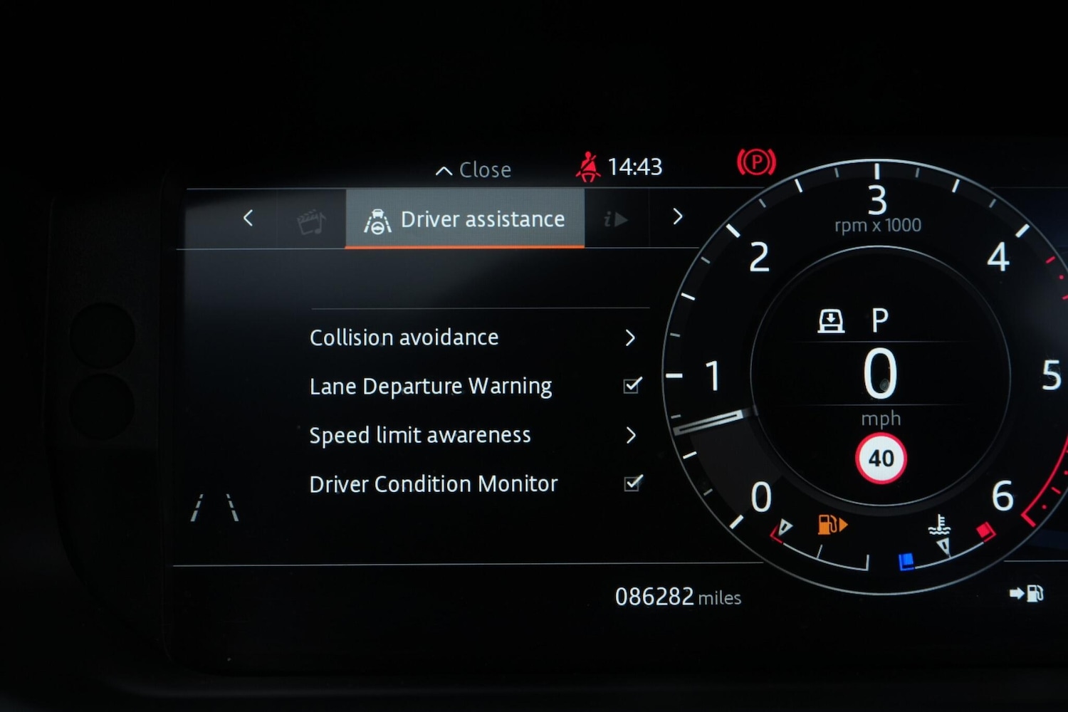 Used Land Rover Range Rover Sport 2018 for sale - 76988131: Photo 9