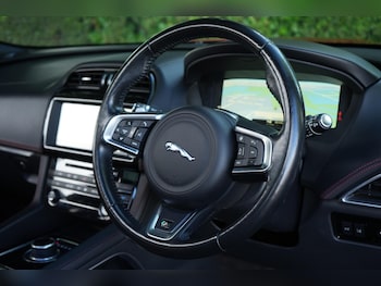 Used Jaguar F-Pace 2018 for sale - 78796792: Photo