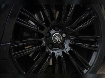 Used Land Rover Discovery 2017 for sale - 77940605: Photo