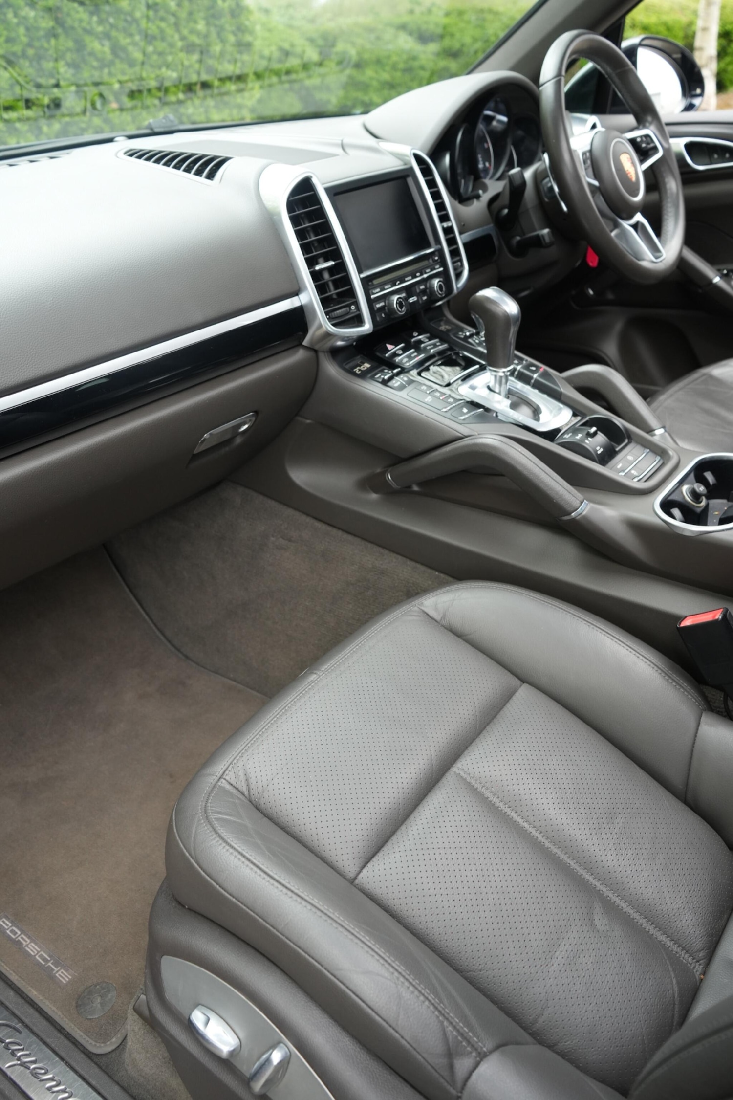 Used Porsche Cayenne 2014 for sale - 78204254: Photo 33