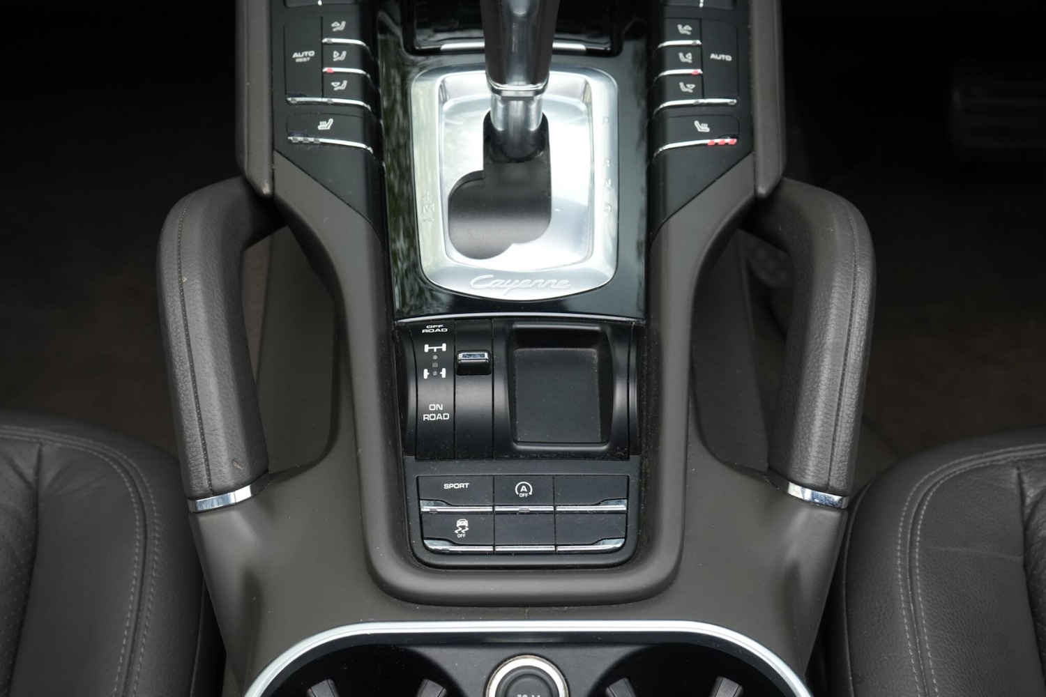 Used Porsche Cayenne 2014 for sale - 78204254: Photo 37