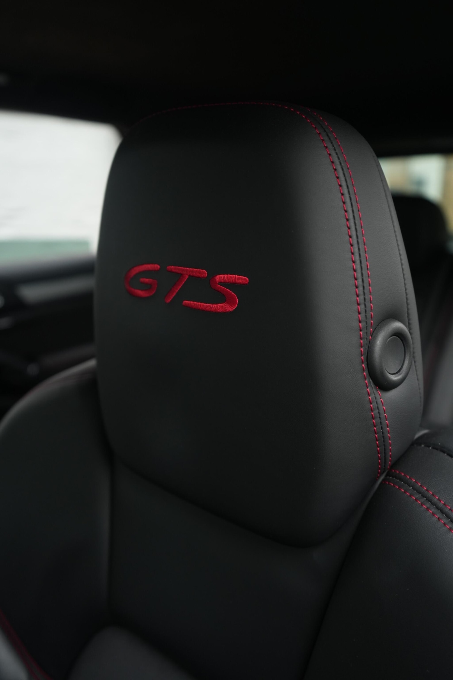 Used Porsche Cayenne 2012 for sale - 77387376: Photo 27