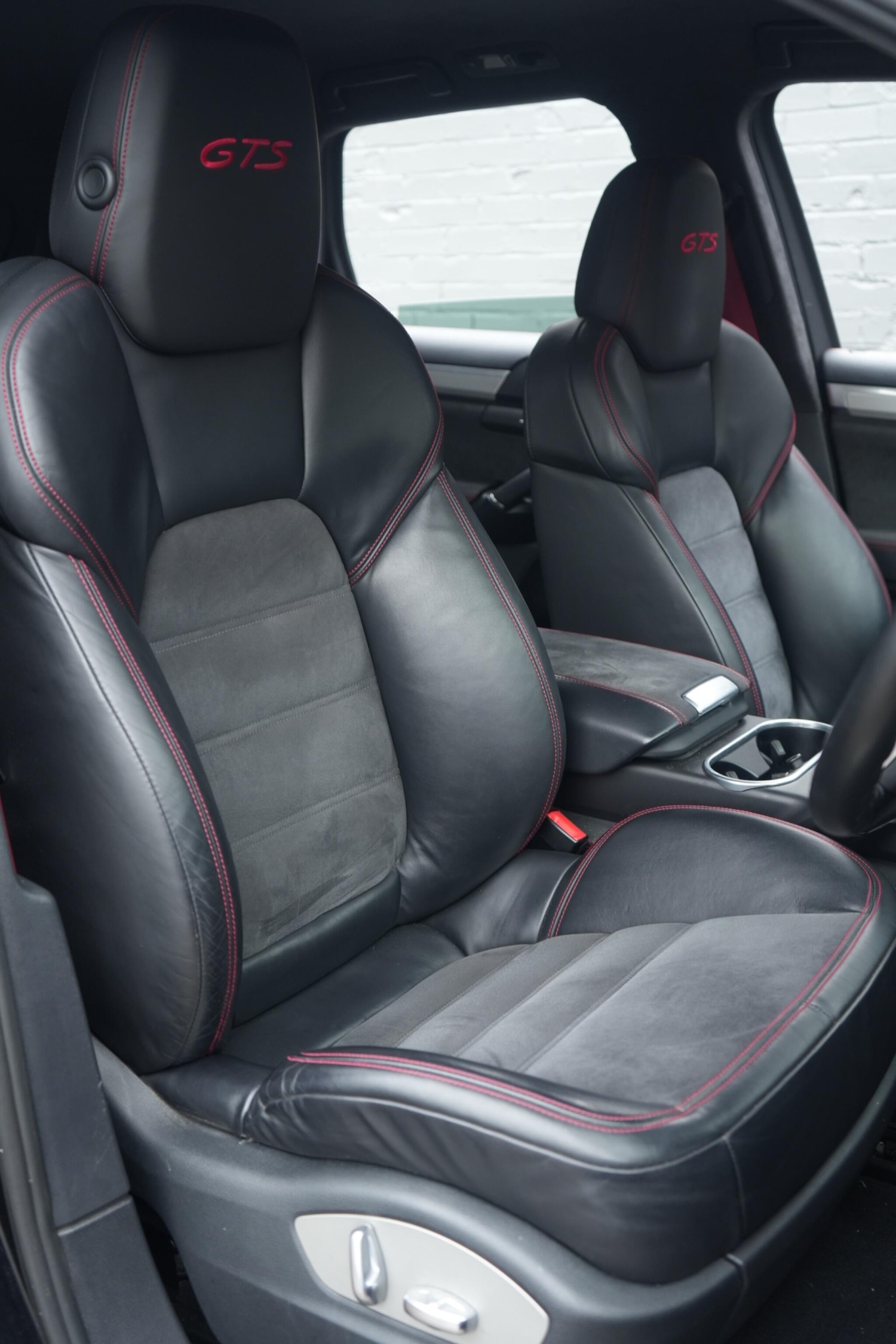 Used Porsche Cayenne 2012 for sale - 77387376: Photo 41