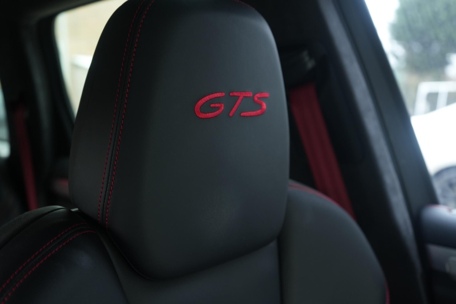 Used Porsche Cayenne 2012 for sale - 77387376: Photo 7