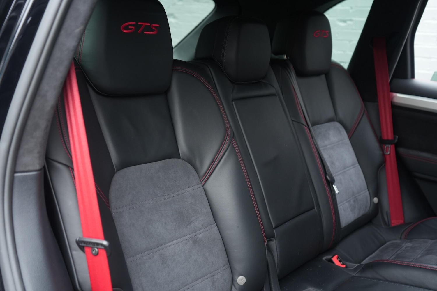 Used Porsche Cayenne 2012 for sale - 77387376: Photo 8