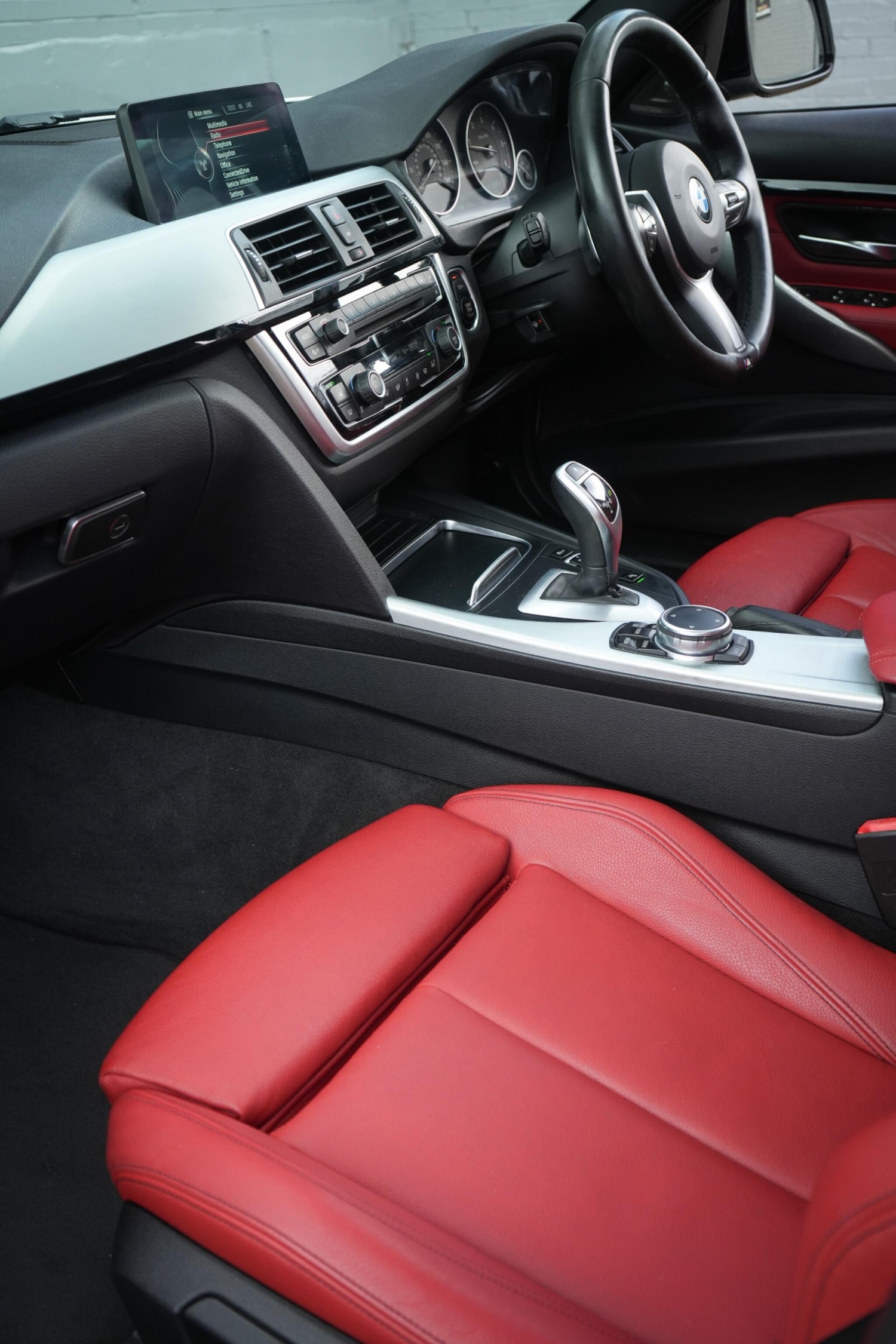 Used BMW 3 Series 2016 for sale - 76377952: Photo 3