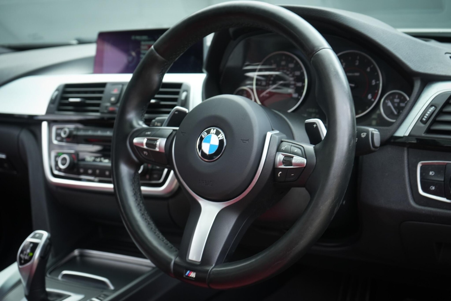 Used BMW 3 Series 2016 for sale - 76377952: Photo 31