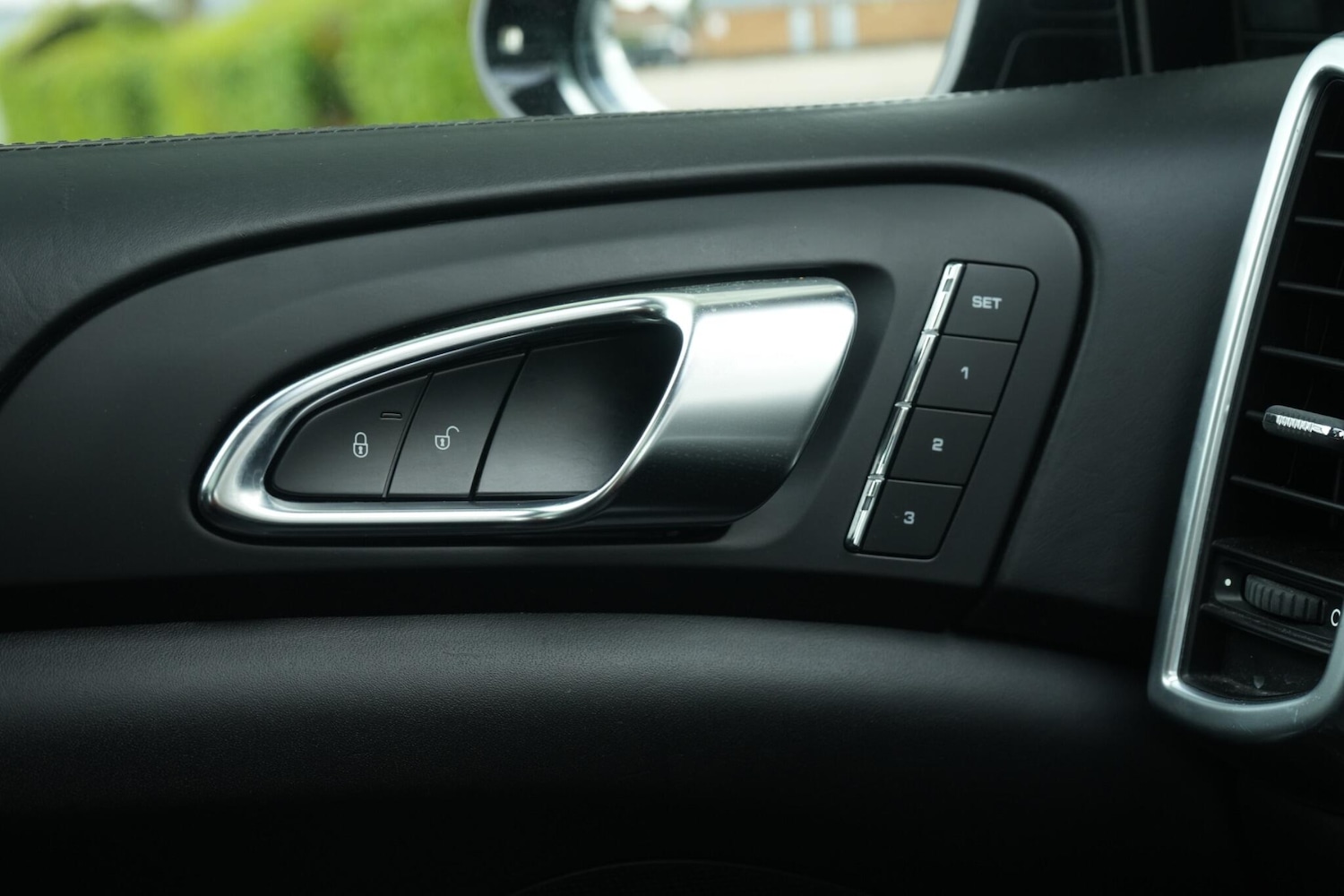 Used Porsche Cayenne for sale - 78136089: Photo 51