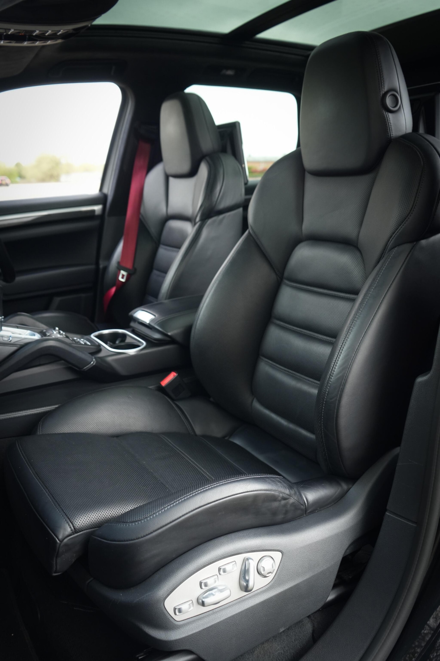 Used Porsche Cayenne for sale - 78136089: Photo 62