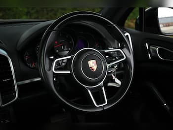 Used Porsche Cayenne 2016 for sale - 79750838: Photo