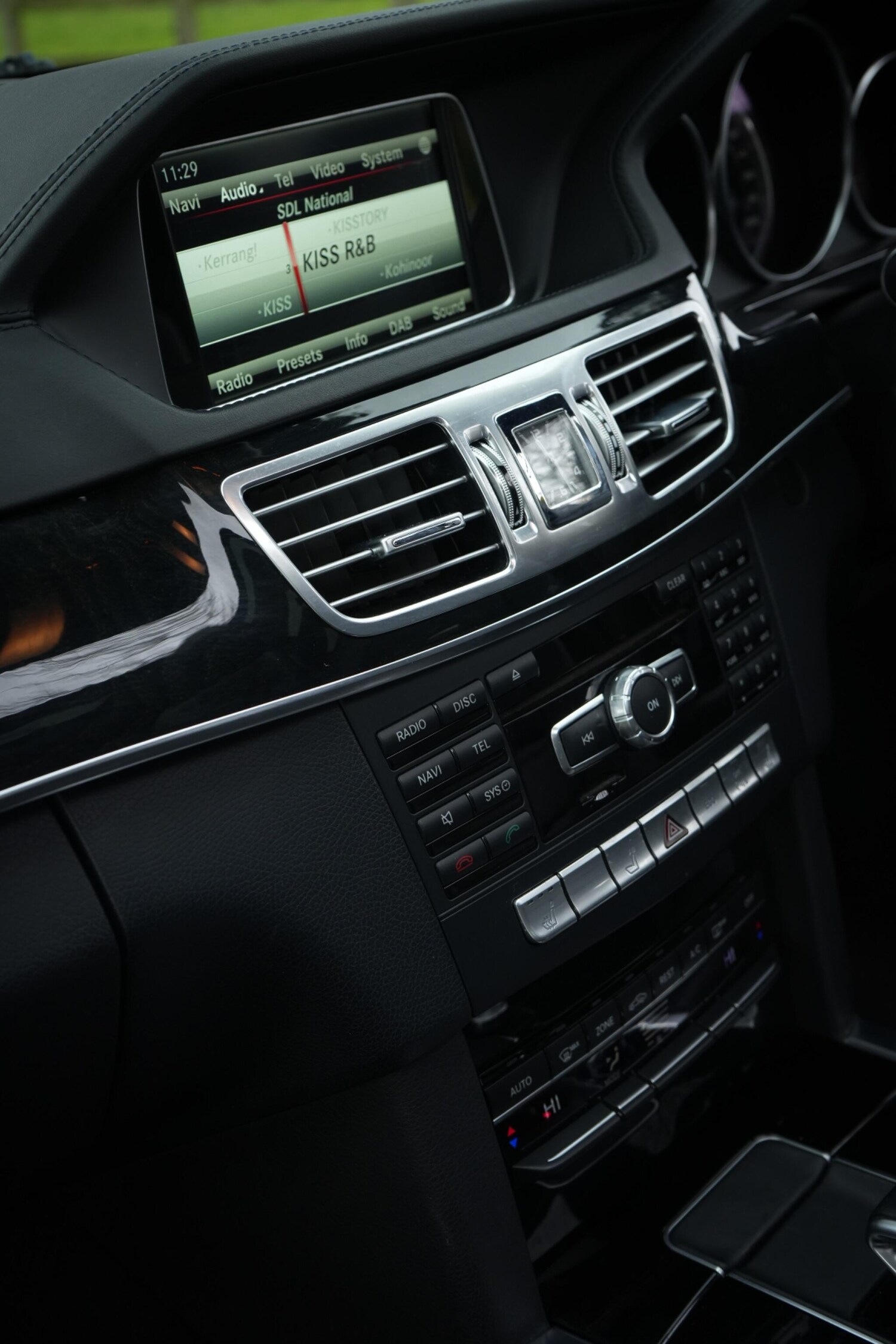 Used Mercedes-Benz E Class for sale - 77684323: Photo 48