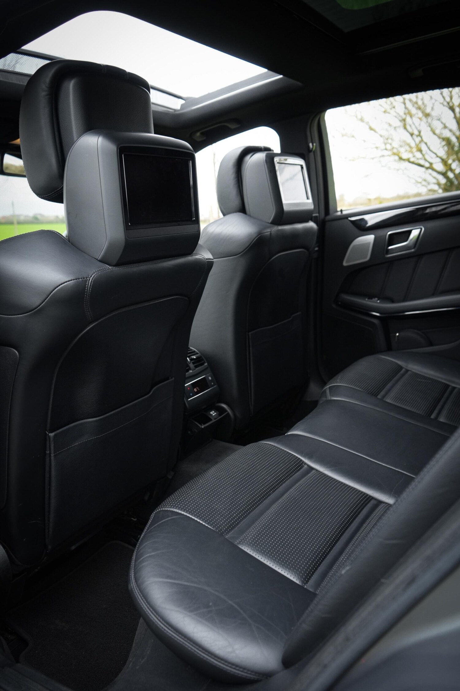 Used Mercedes-Benz E Class for sale - 77684323: Photo 65