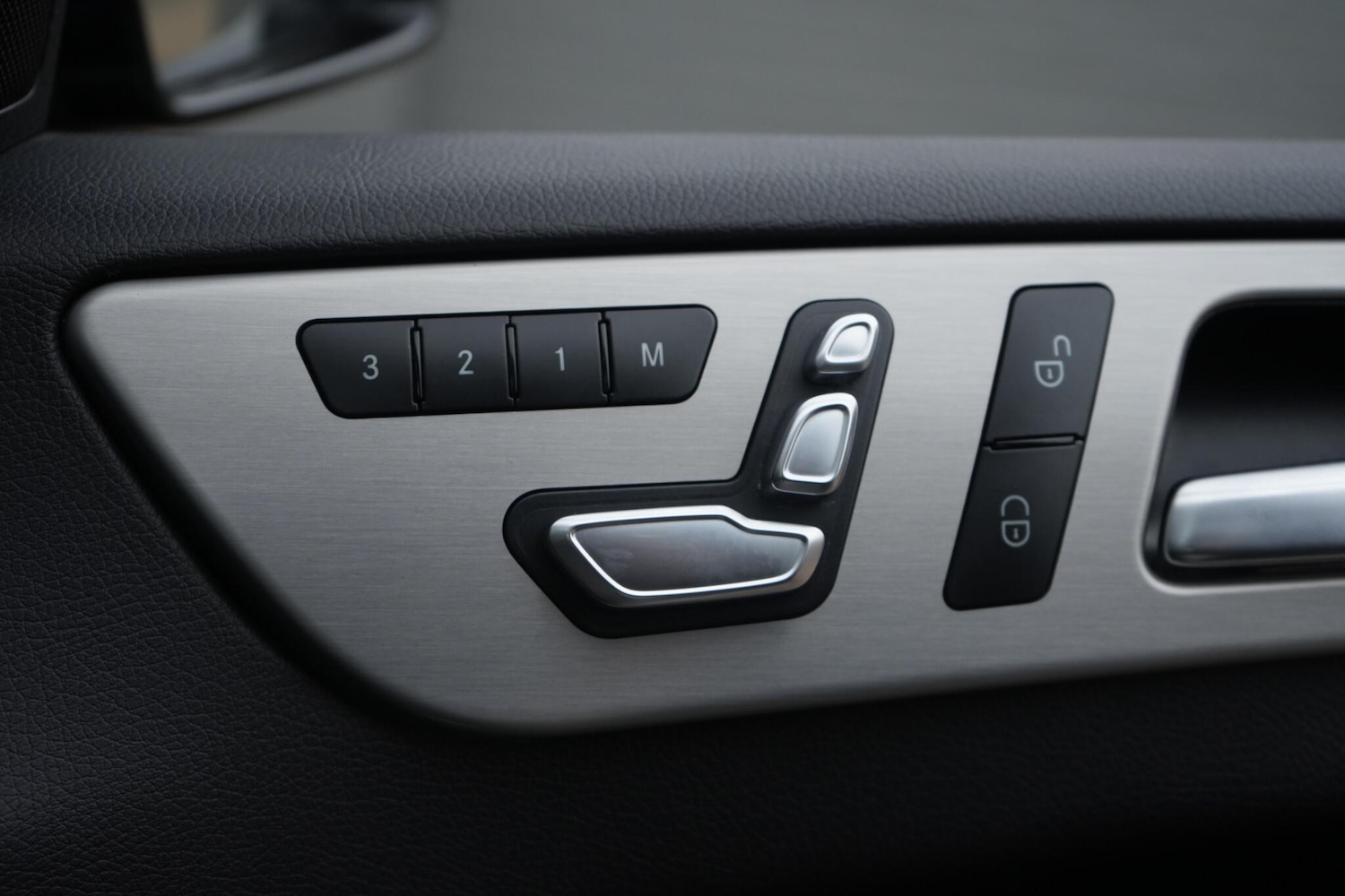 Used Mercedes-Benz GLE 2015 for sale - 76360473: Photo 8