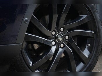 Used Land Rover Discovery 2018 for sale - 77808075: Photo