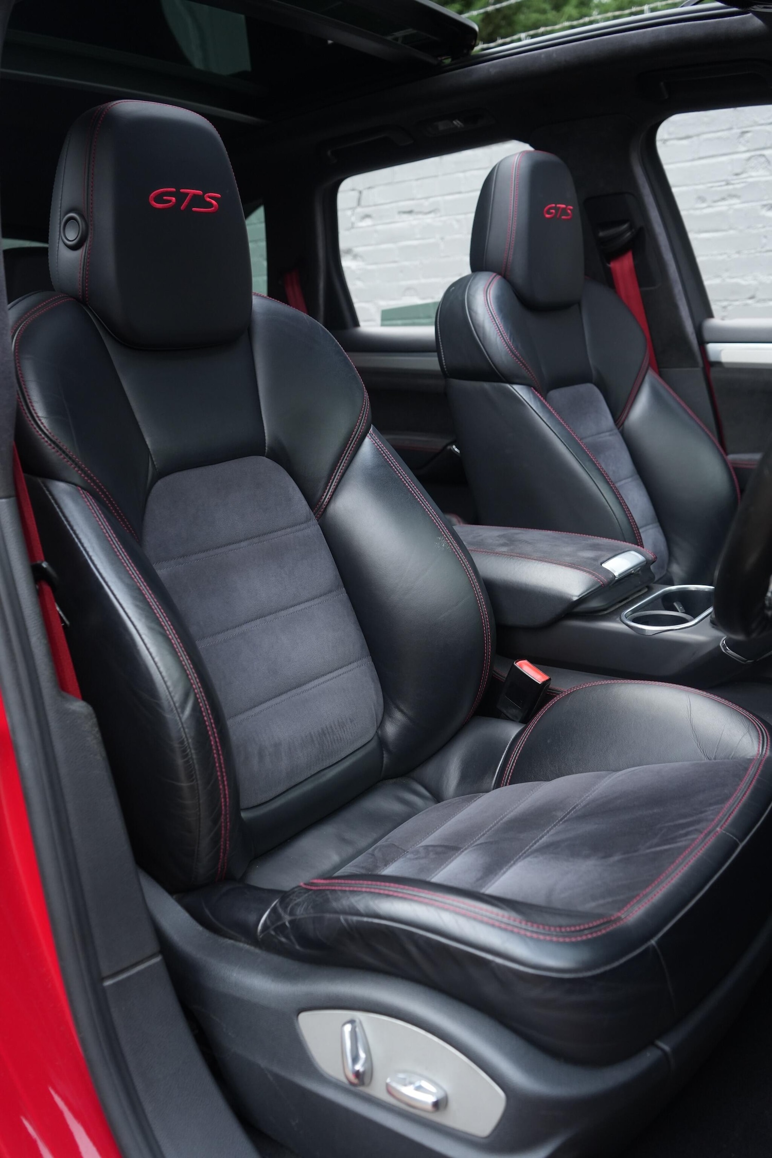 Used Porsche Cayenne 2012 for sale - 76990079: Photo 41