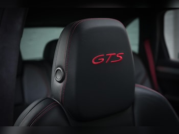 Used Porsche Cayenne 2012 for sale - 76990079: Photo