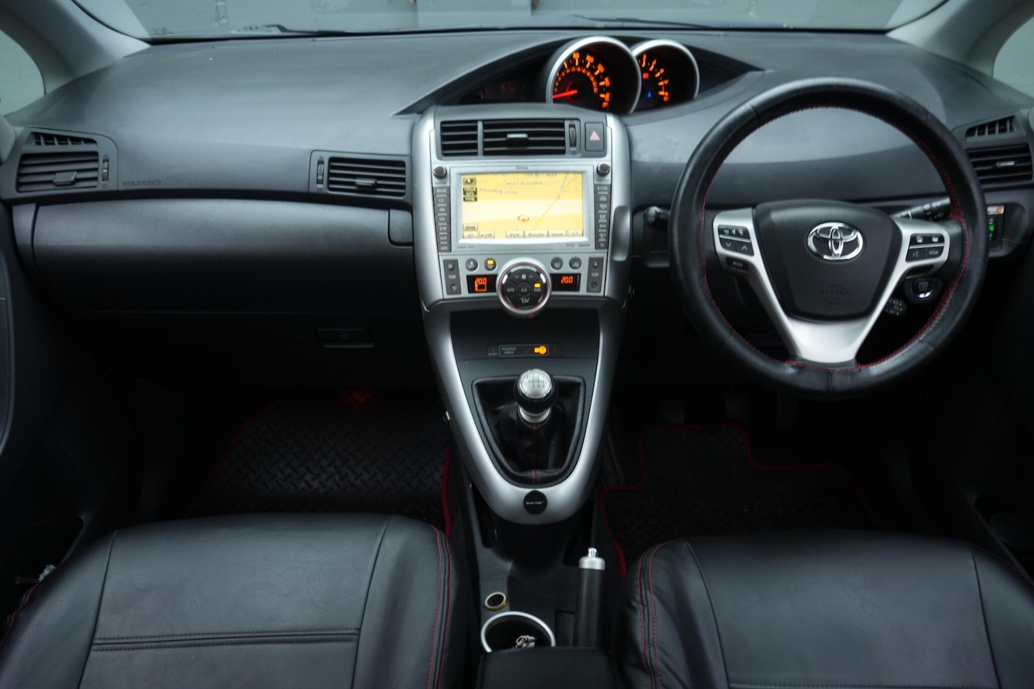 Used Toyota Verso 2010 for sale - 76361540: Photo 16