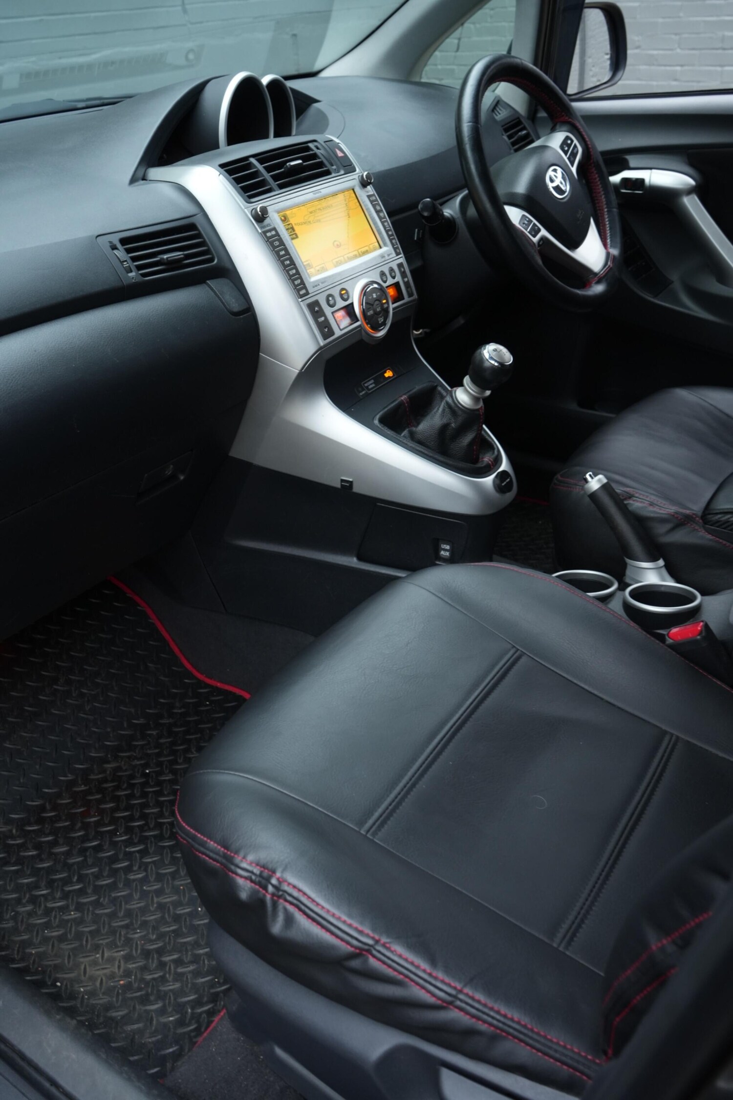 Used Toyota Verso 2010 for sale - 76361540: Photo 19