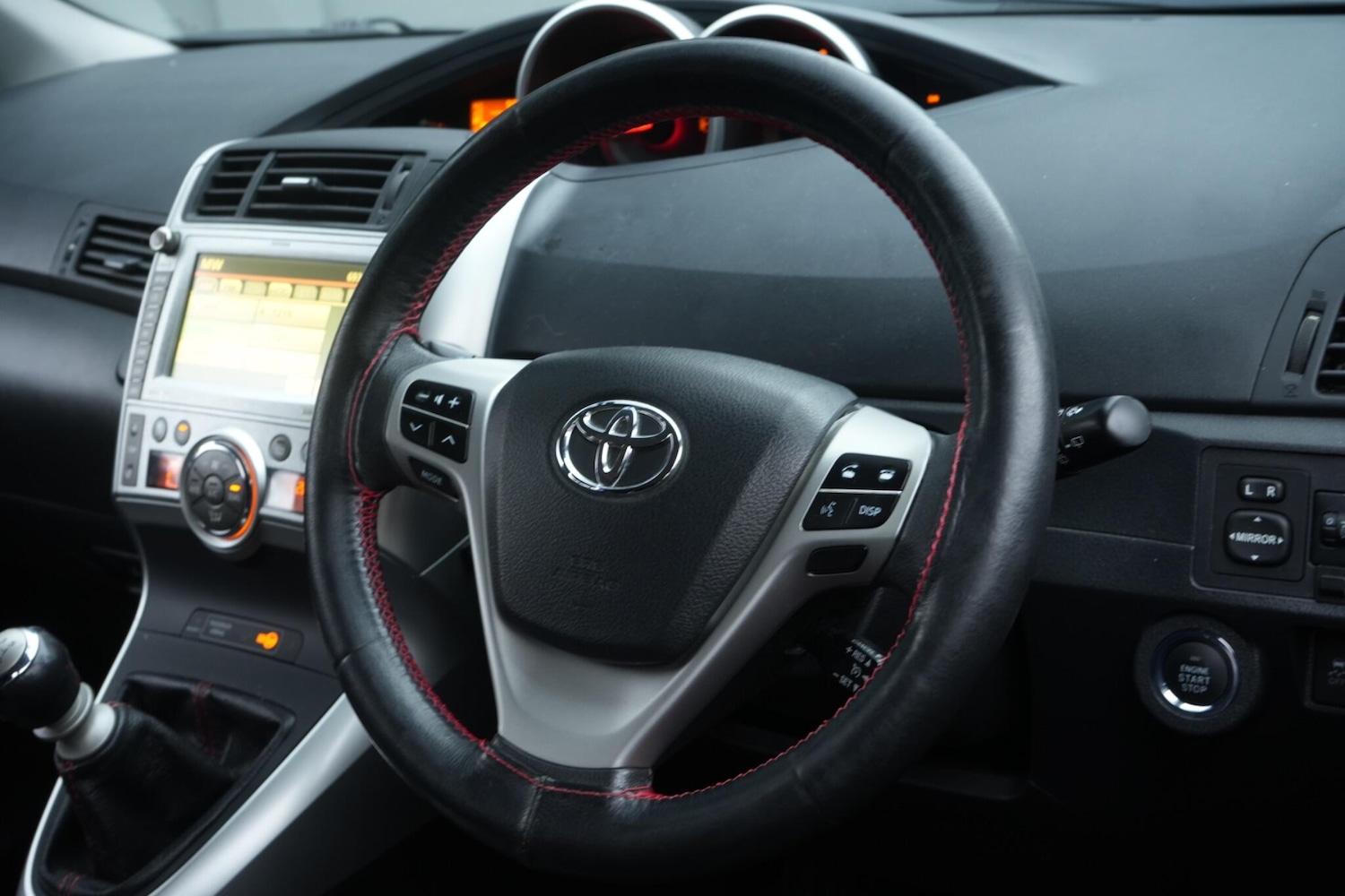 Used Toyota Verso 2010 for sale - 76361540: Photo 3