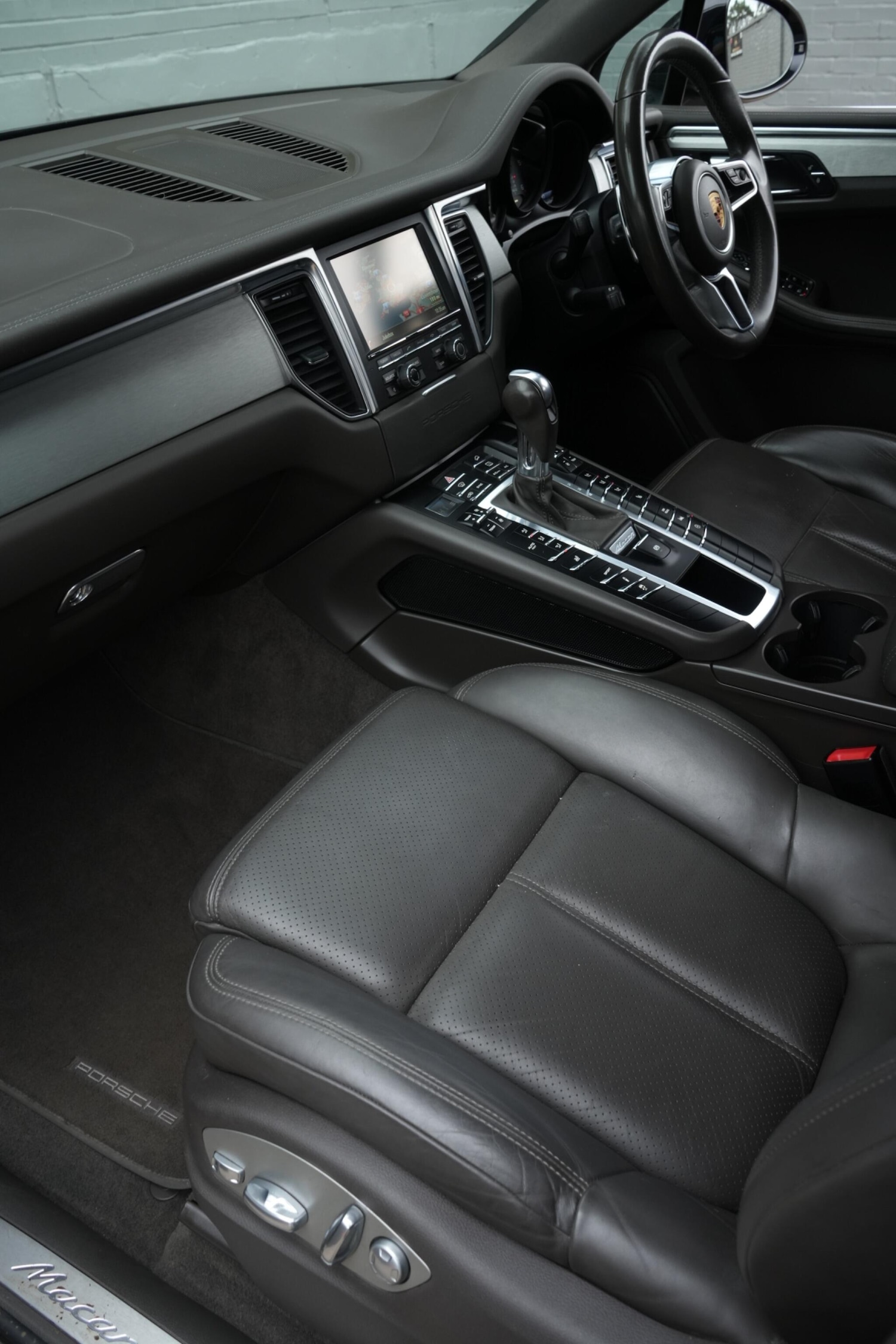 Used Porsche Macan 2016 for sale - 76360481: Photo 29