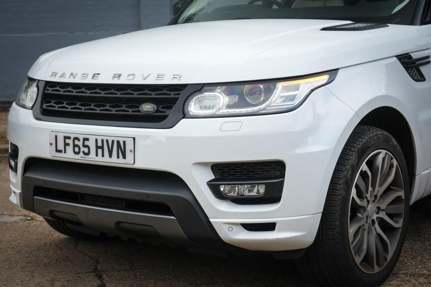 Used Land Rover Range Rover Sport 2015 for sale - 76377998: Photo 16