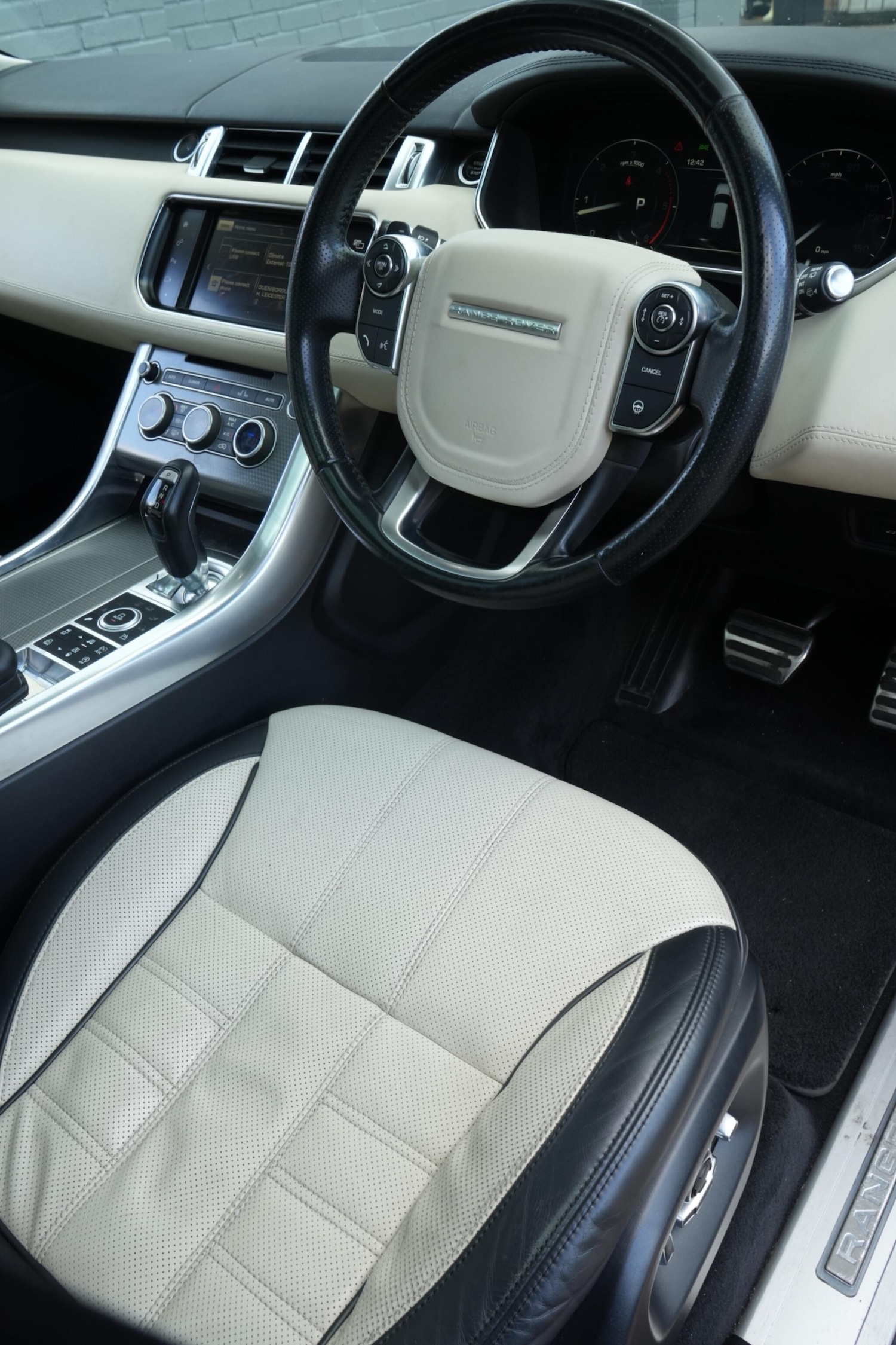 Used Land Rover Range Rover Sport 2015 for sale - 76377998: Photo 37